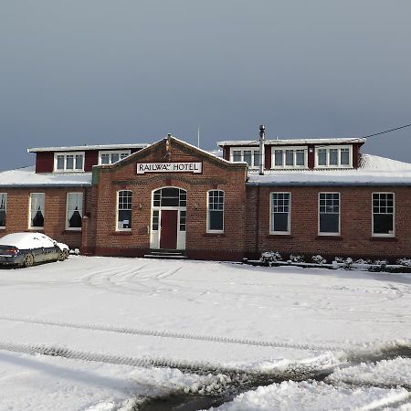 Mossburn Railway Hotel Exterior photo